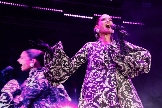 Natalia Jiménez estremece al Palacio del Arte en el cierre de conciertos del Jalo Futbolero 