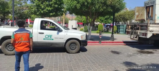 Se restablece energía eléctrica en Huetamo Michoacán  