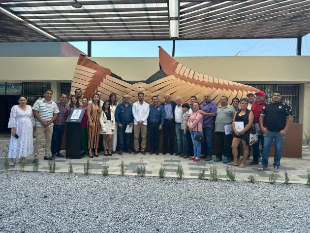 Sectur inaugura en Sahuayo el monumento del Huarache más grande del Mundo 