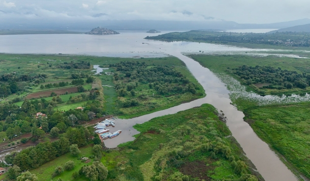 Canal Chapultepec, prioridad para el rescate del lago de Pátzcuaro en 2026: Secma 