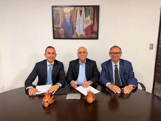 Semigrante ofrece esquema de asistencia médica integral para familias de paisanos 