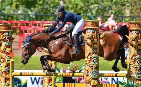 Binomios aztecas lucen en Monterrey; cabalgan a la final del serial 2022 